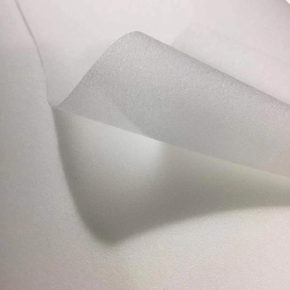 做玻璃地板贵吗？贵！因为玻璃地板用的玻璃必须是夹层玻璃